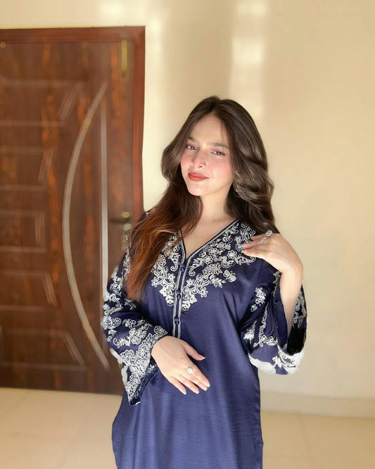 2PC Embroidered Stitched Suit